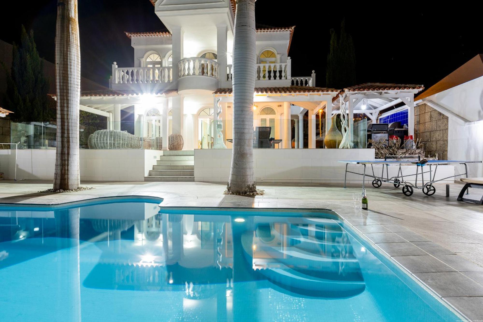 Ocean Palm, Heated Pool! Villa